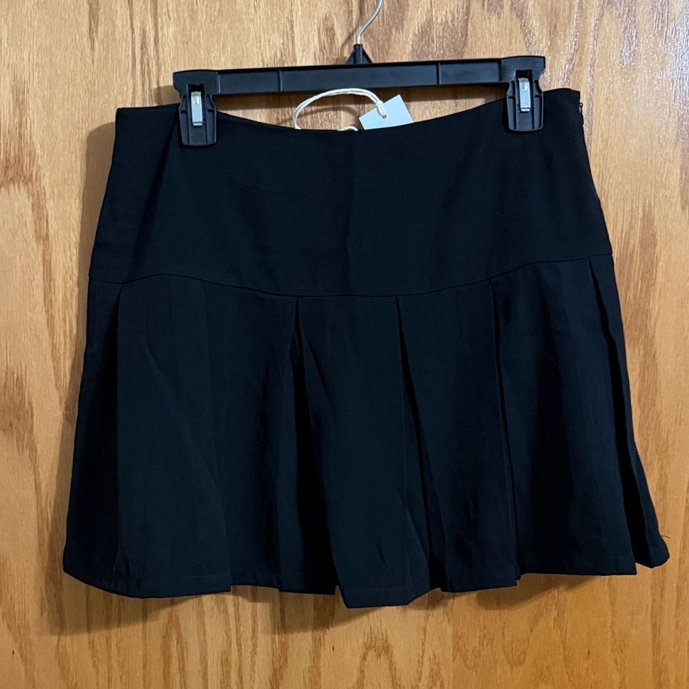 Lumiere Black Pleated Mini Skirt
